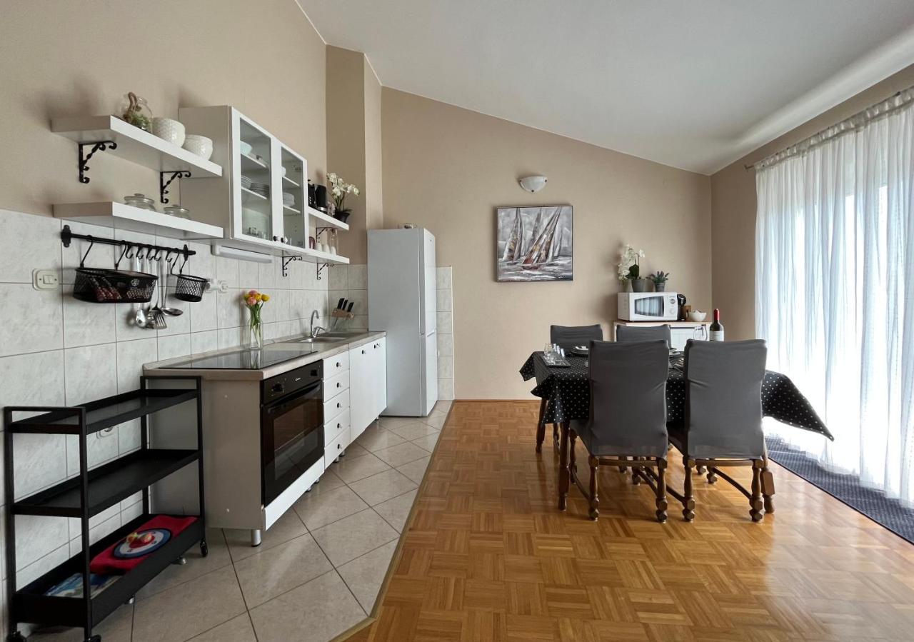 Sukošan Apartments Tino & Leon מראה חיצוני תמונה