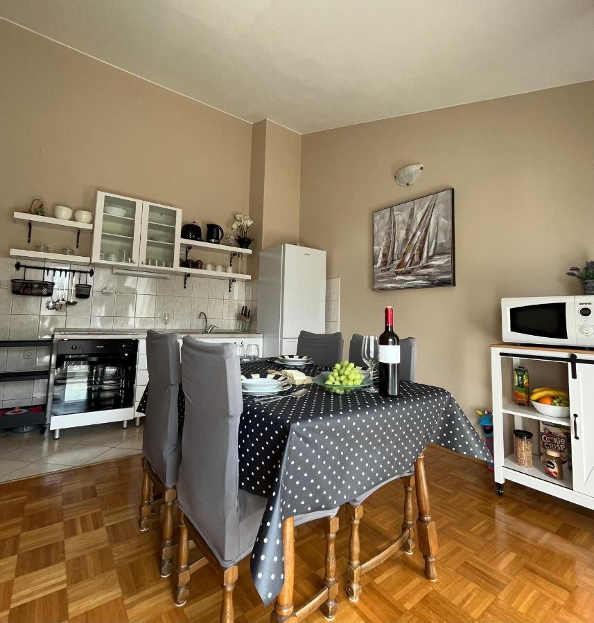 Sukošan Apartments Tino & Leon מראה חיצוני תמונה