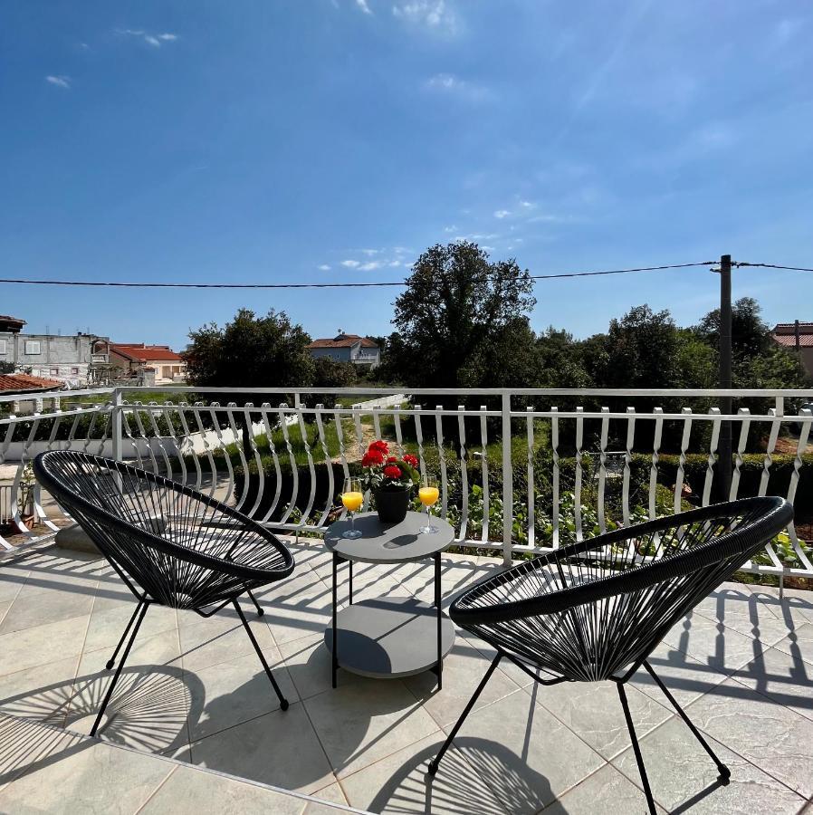 Sukošan Apartments Tino & Leon מראה חיצוני תמונה