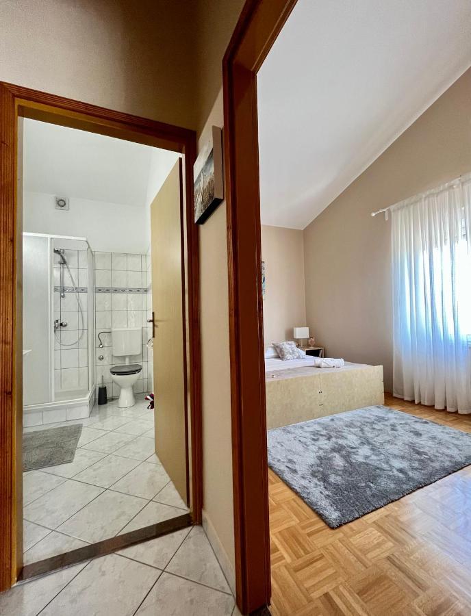 Sukošan Apartments Tino & Leon מראה חיצוני תמונה