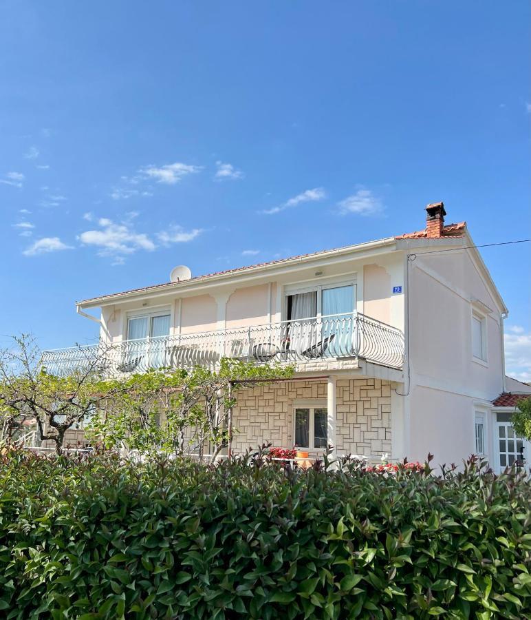 Sukošan Apartments Tino & Leon מראה חיצוני תמונה