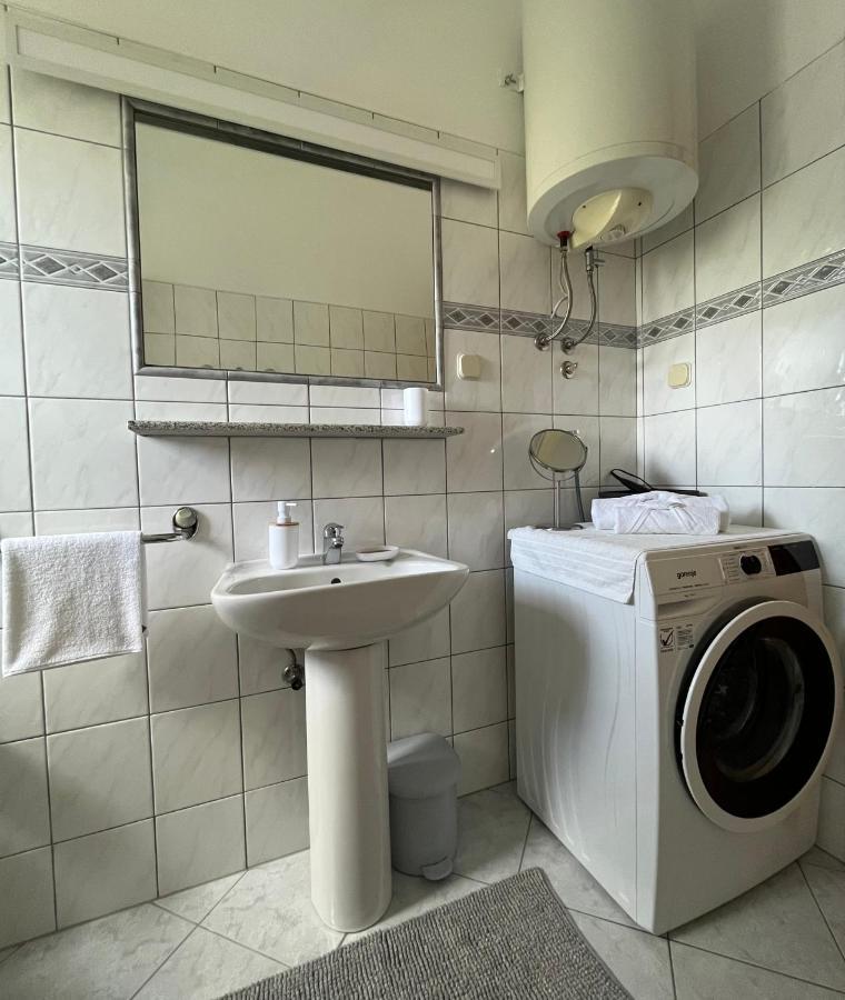 Sukošan Apartments Tino & Leon מראה חיצוני תמונה