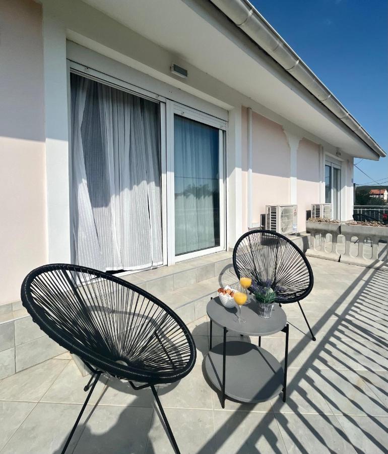 Sukošan Apartments Tino & Leon מראה חיצוני תמונה